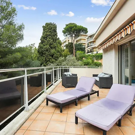 Grande Terrasse Et Vue Mer, Tres Calme