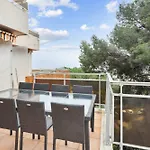 Apartment Grande Terrasse Et Vue Mer, Tres Calme *